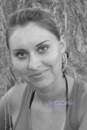 113557 - Ekaterina Edad: 37 - Rusia