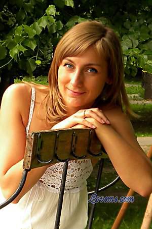 123109 - Anna Edad: 31 - Rusia