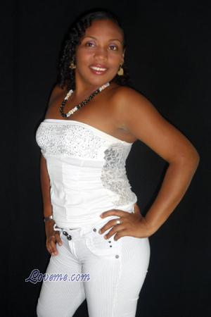 137949 - Yiselis Edad: 42 - Colombia