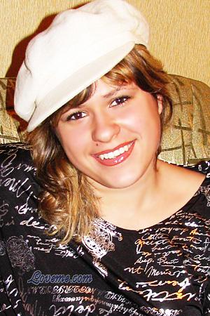 140861 - Valentina Años: 32 - Ucrania