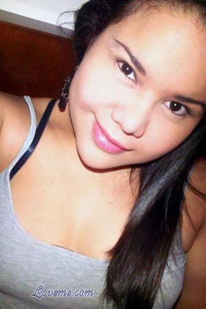 144437 - Daniela Edad: 33 - Colombia