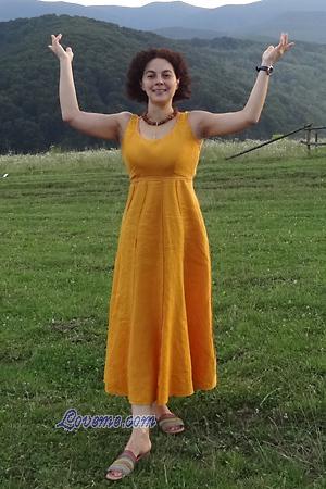 150614 - Elena Años: 48 - Ucrania