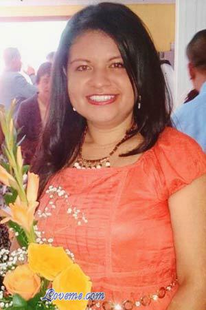 157825 - Maribel Edad: 40 - Colombia