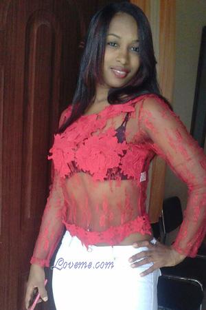 169460 - Marlenny Edad: 40 - Dominican Republic