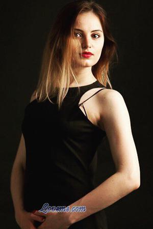 171021 - Viktoria Edad: 32 - Ucrania