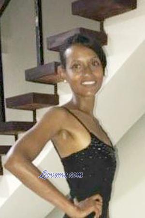 173738 - Stephanie Edad: 37 - Costa Rica