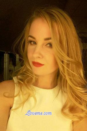 179374 - Yuliya Edad: 35 - Ucrania