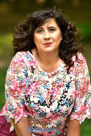 180579 - Natasha Años: 50 - Ucrania