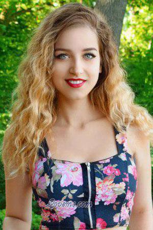 180979 - Aleksandra Edad: 26 - Ucrania