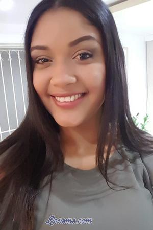 181043 - Andrea Edad: 33 - Colombia