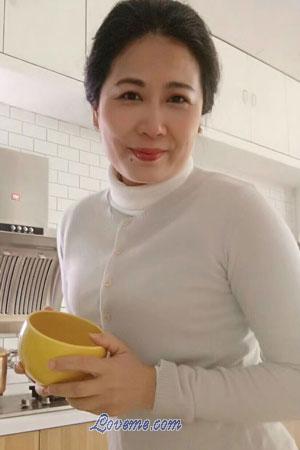 182099 - Caixia Edad: 47 - China