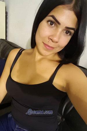 182521 - Gabriela Edad: 25 - Venezuela