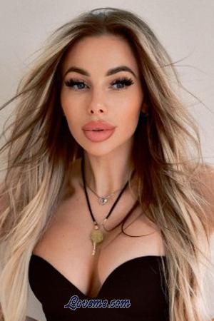 183095 - Jeanne Edad: 30 - Ucrania