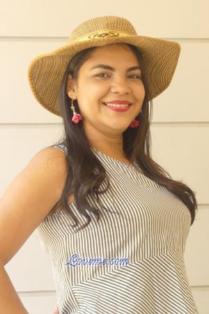 185158 - Ibis Edad: 45 - Colombia