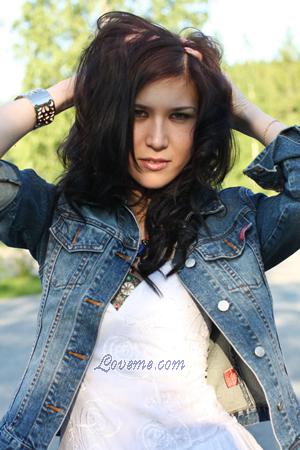 185674 - Gulnaz Edad: 36 - Finlandia