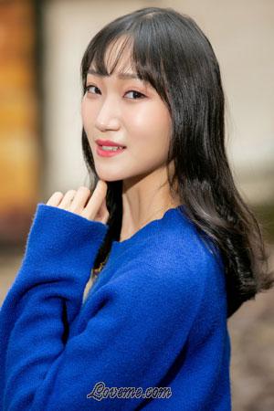 187231 - Qinyi Edad: 25 - China