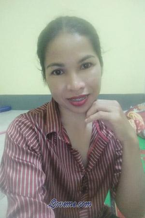 188956 - Natthanan Edad: 49 - Tailandia