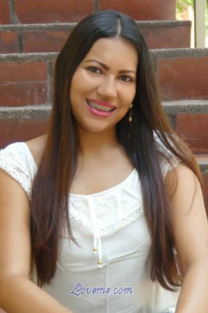 190058 - Karelys Edad: 33 - Colombia