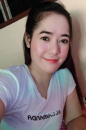 190086 - Thanisron Edad: 31 - Tailandia