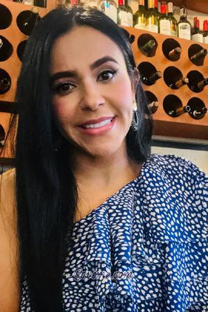 190208 - Lusbby Edad: 42 - Colombia