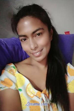 191807 - Rawiwan Edad: 43 - Tailandia