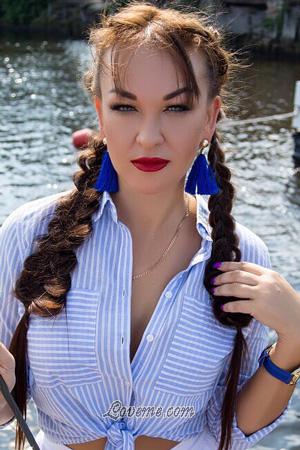 193106 - Ekaterina Edad: 40 - Rusia