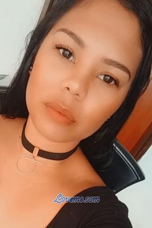 194830 - Monica Edad: 33 - Colombia