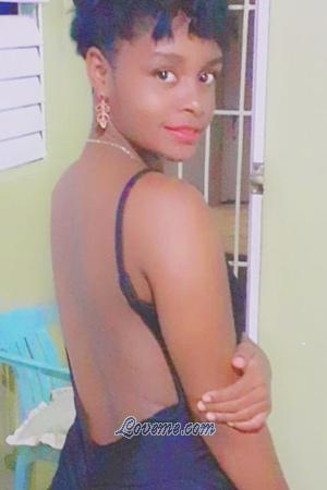 194982 - Nayely Edad: 24 - Dominican Republic