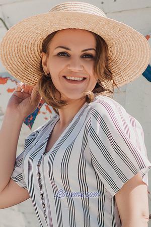 196038 - Yana Edad: 39 - Ucrania