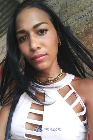 196824 - Yanislena Edad: 26 - Cuba