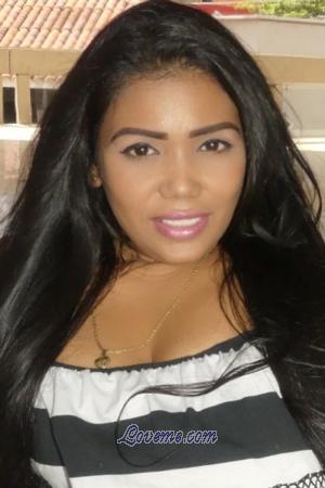 197887 - Lineth Edad: 33 - Colombia