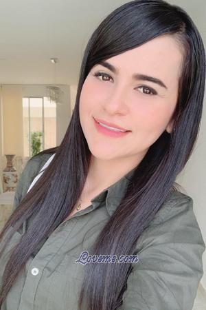 198926 - Lina A&ntilde;os: 26 - Colombia