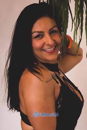 198928 - Color avellana Edad: 45 - England