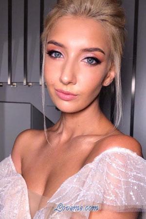 199349 - Sophie Edad: 32 - Ucrania