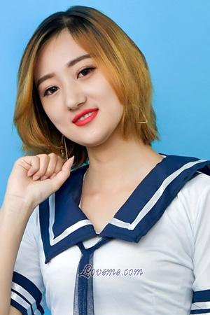 201360 - Yuting Edad: 26 - China