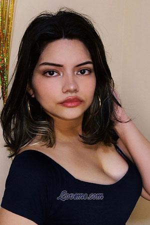 202972 - Nicol Edad: 25 - Perú