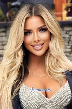 207273 - Karolina Edad: 30 - Russia