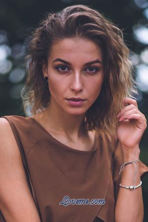 207573 - Elena Edad: 24 - Ucrania