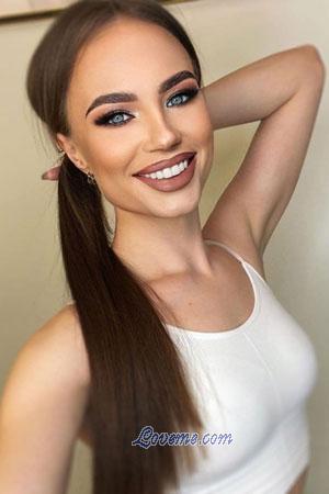 207785 - Victoria Edad: 27 - Rusia