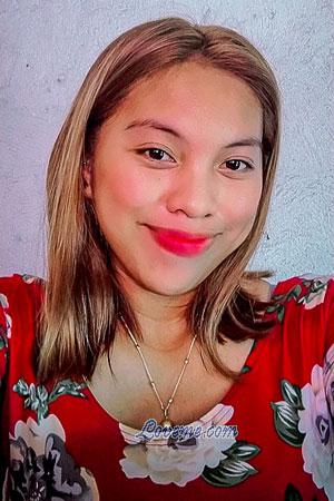 208316 - Kisha Edad: 22 - Filipinas