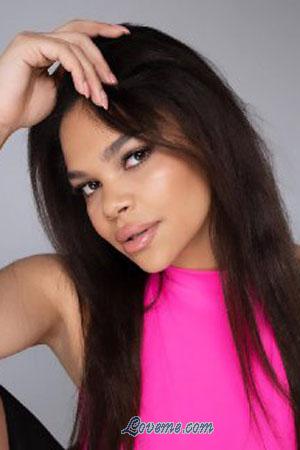 208700 - Helen Edad: 23 - Alemania