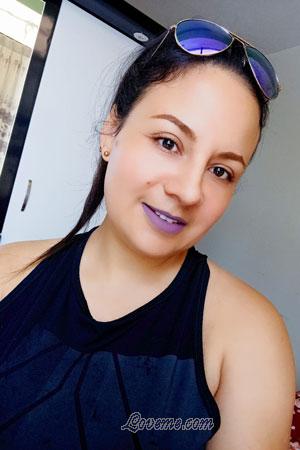 208730 - Darling Edad: 37 - Perú