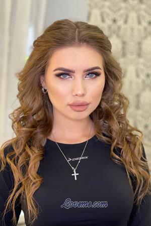 208774 - Julia Edad: 26 - Rusia