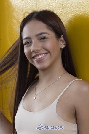 209658 - Sara Edad: 19 - Colombia