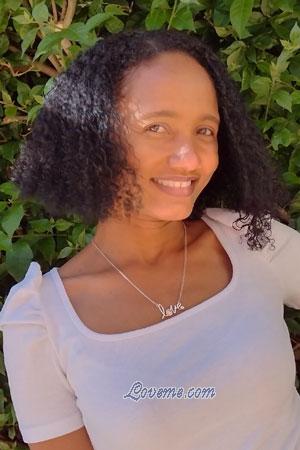 210430 - Lucely Edad: 42 - Colombia