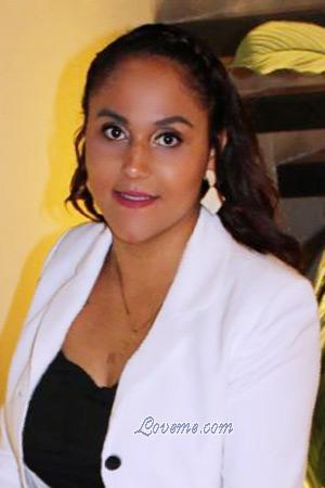 210453 - Maria Jose Edad: 31 - Costa Rica