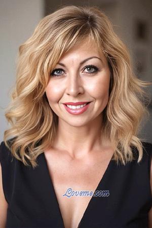 210657 - Julia Edad: 52 - Noruega