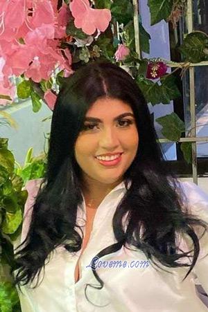 210695 - Andrea Edad: 29 - Colombia