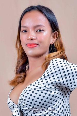 211049 - Alyza Marie Edad: 18 - Filipinas