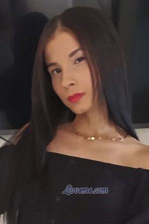212246 - Maria Camila Edad: 27 - Colombia